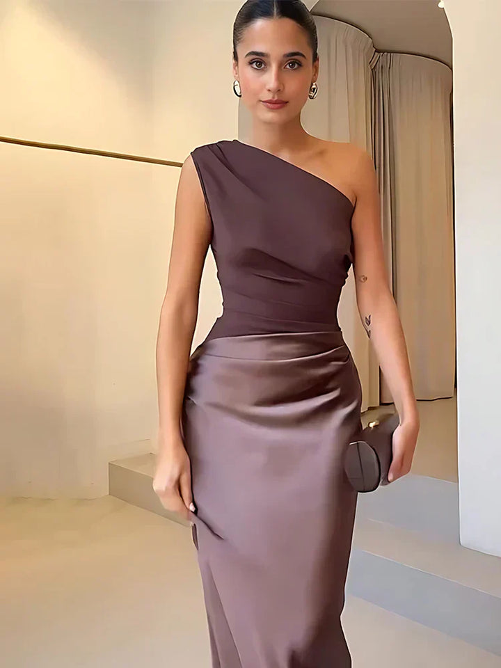 Violet &amp; Grace™ | Maxi Dress with a Guilt in Satin